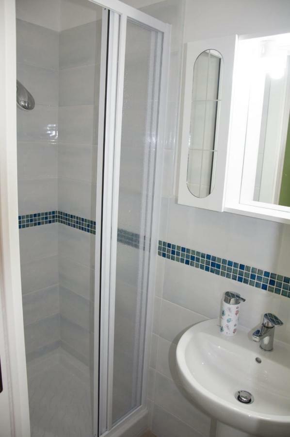 גאטה Velia B&B מראה חיצוני תמונה